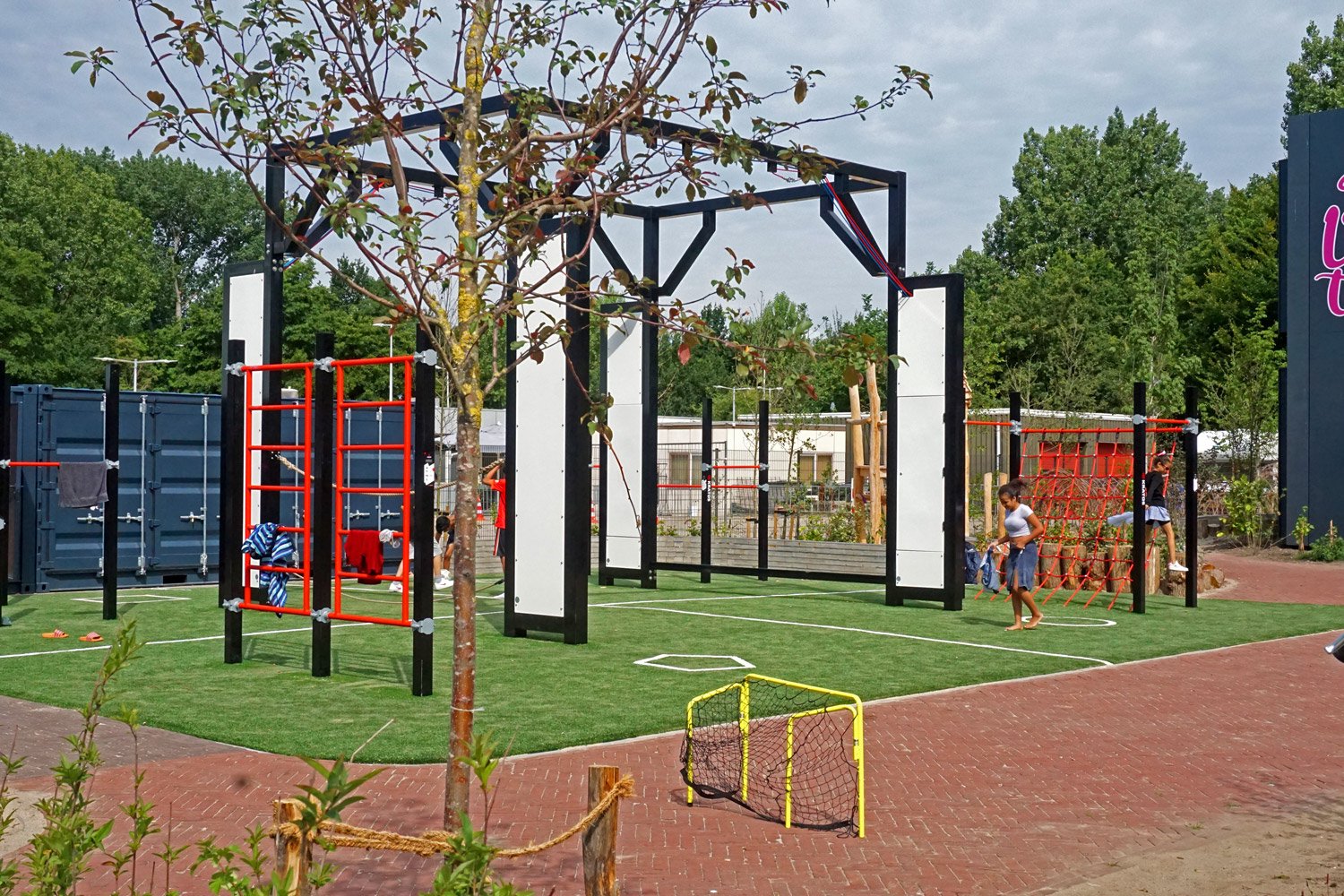 Buiten gymzaal