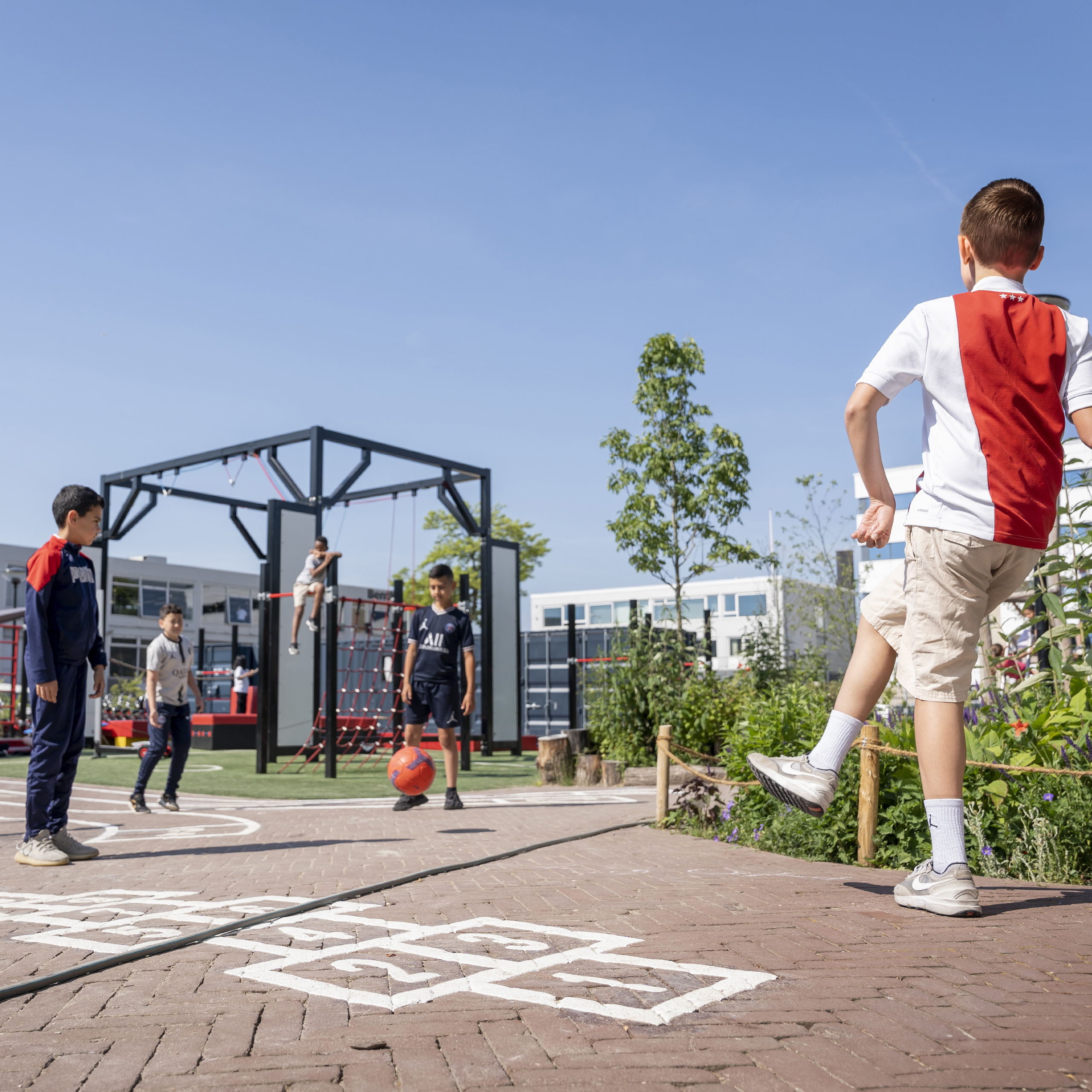 VoetbalBijBuitengymzaal Square